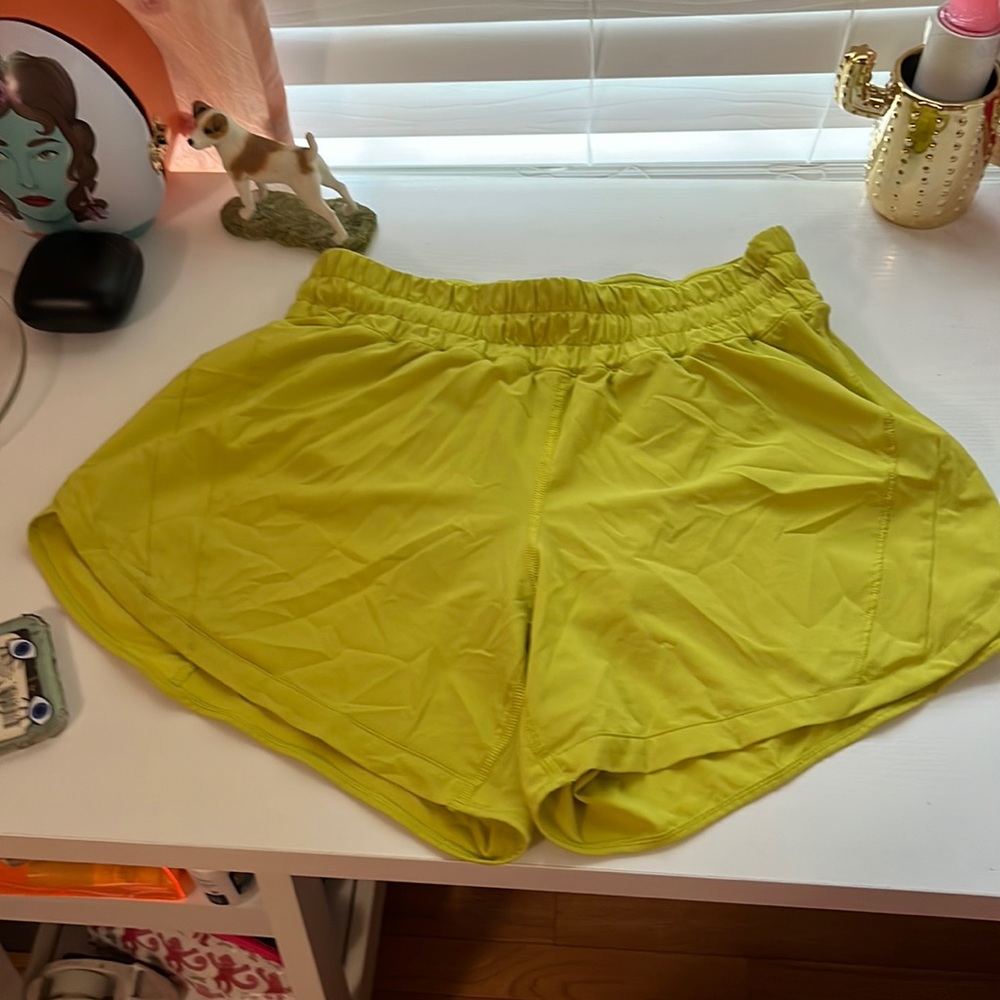 yellow size 8 hotty hots 4 inch